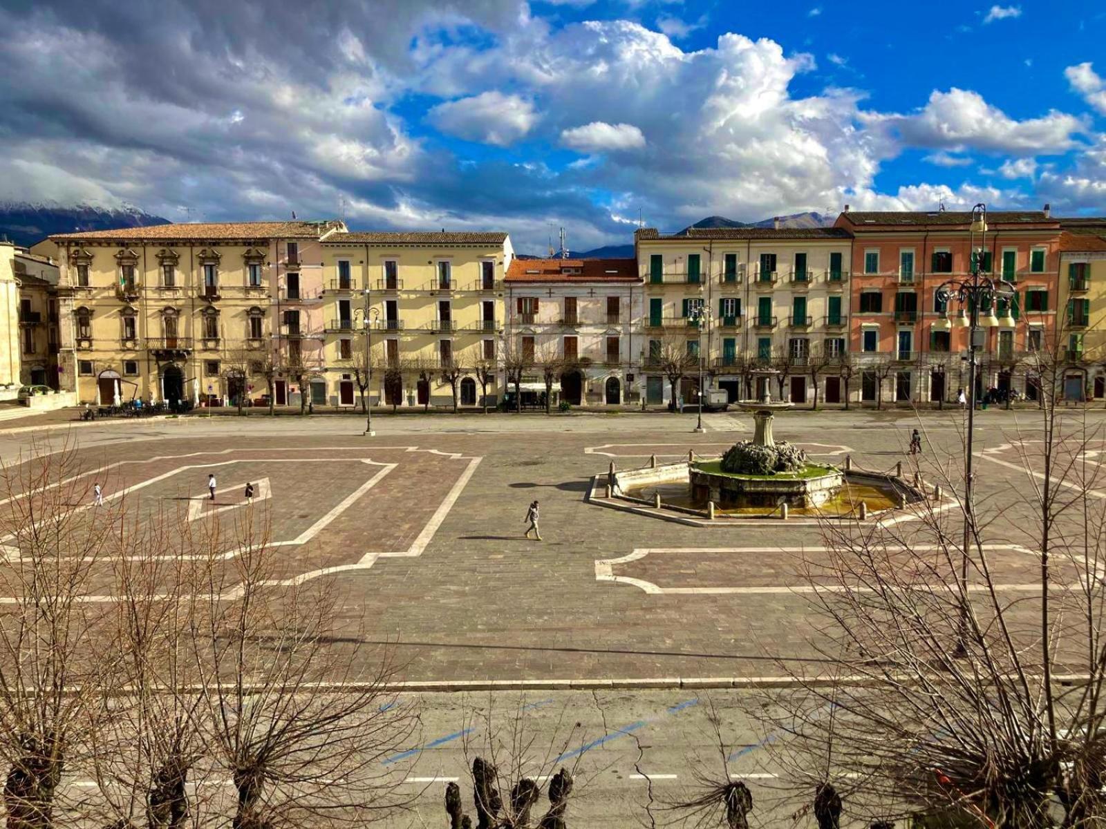 La Casetta In Piazza 苏尔莫纳 外观 照片