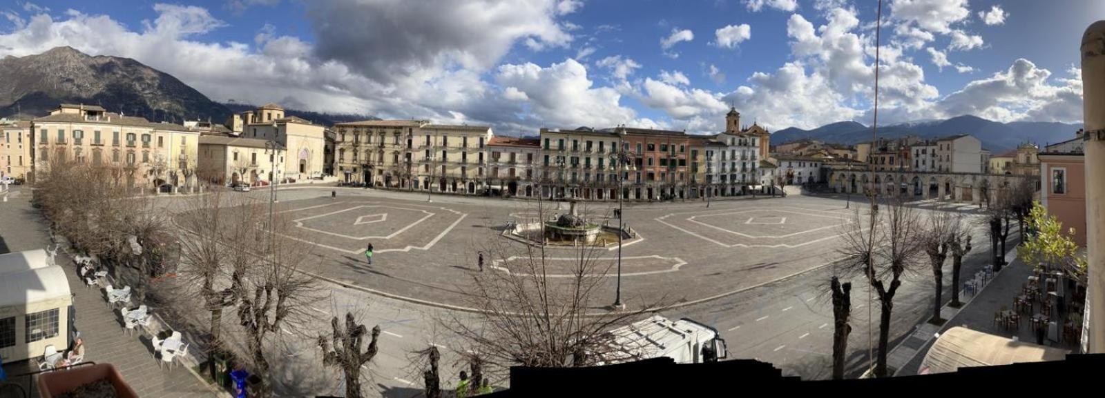La Casetta In Piazza 苏尔莫纳 外观 照片